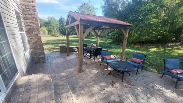 Uniontown, OH 44685,11056 Peach Glen AVE NW