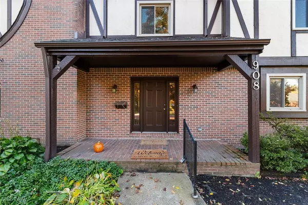 Canton, OH 44714,908 22nd ST NE