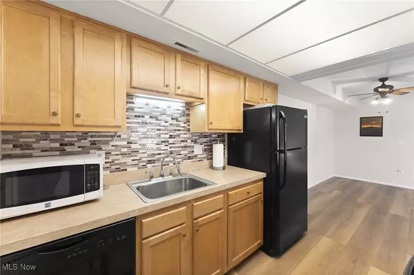 Mentor, OH 44060,6814 Beacon DR