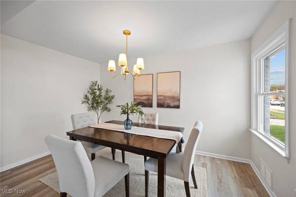 Cleveland, OH 44109,2137 Silverdale