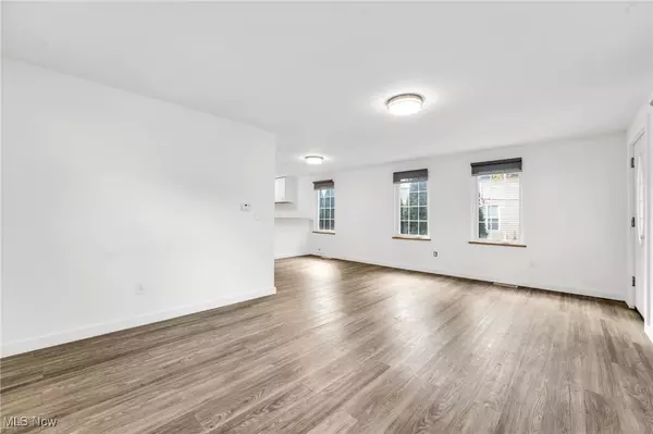 Cleveland, OH 44113,3109 Hancock AVE