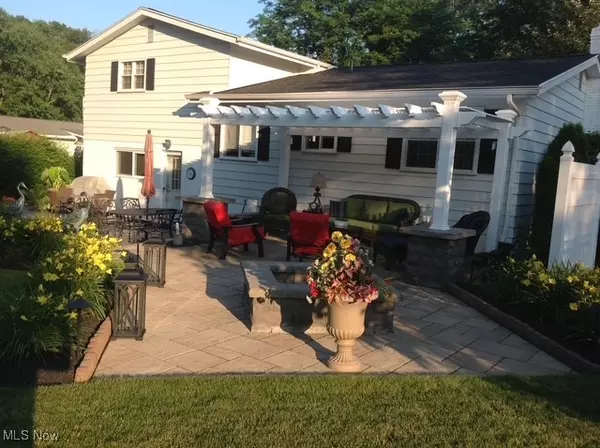 Akron, OH 44313,690 Garnette RD