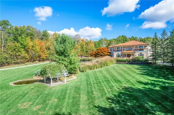 Hinckley, OH 44233,285 River RD