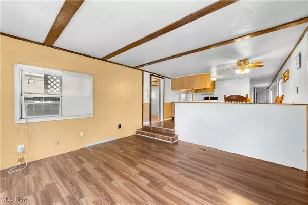 Chardon, OH 44024,11063 Leader RD