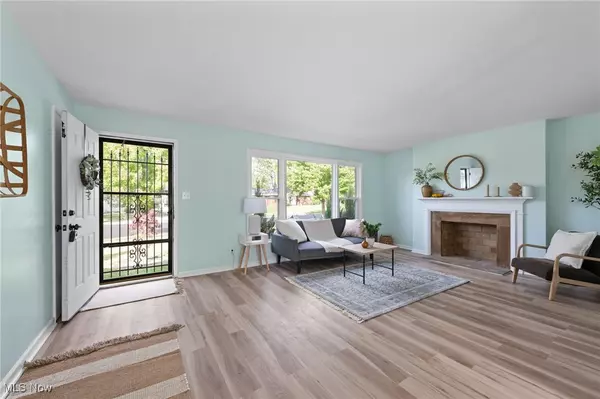 Middleburg Heights, OH 44130,16347 Craigmere DR