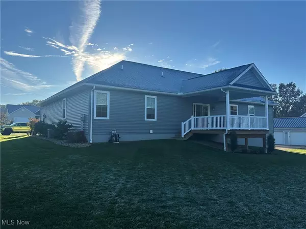 Wooster, OH 44691,2360 Star DR