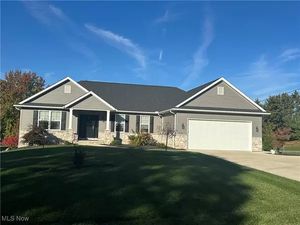 2360 Star DR, Wooster, OH 44691
