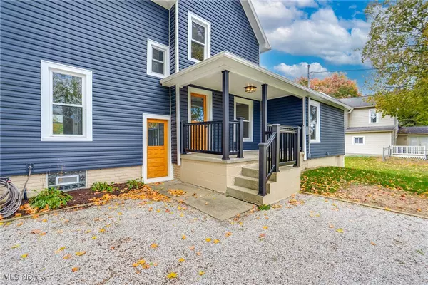 Dalton, OH 44618,206 E Main ST