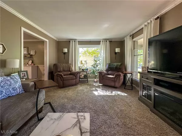 Niles, OH 44446,737 N Bentley AVE