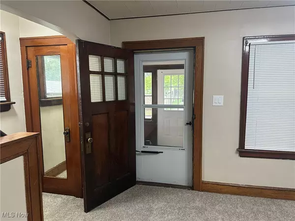 Akron, OH 44320,434 Hillwood DR