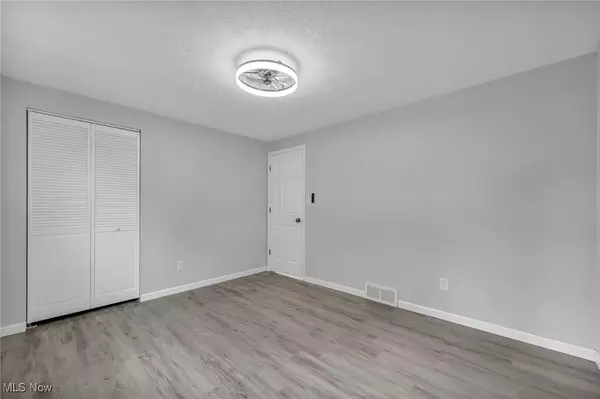 Cleveland, OH 44109,4342 Sky Lane DR