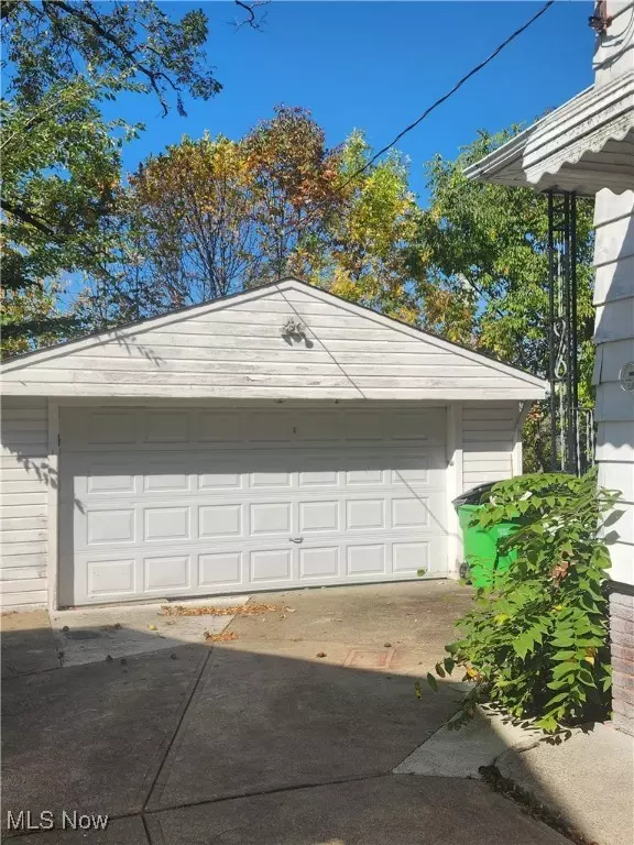 Euclid, OH 44117,24691 Hawthorne