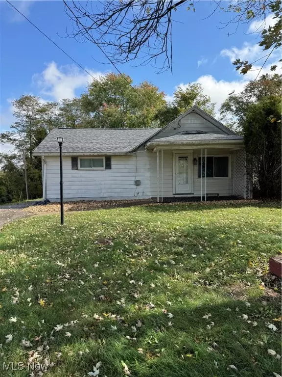 284 Cunningham LN, Steubenville, OH 43953