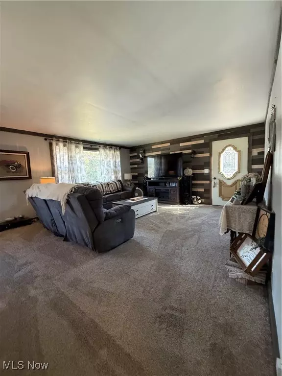 Coshocton, OH 43812,771 State Route 541