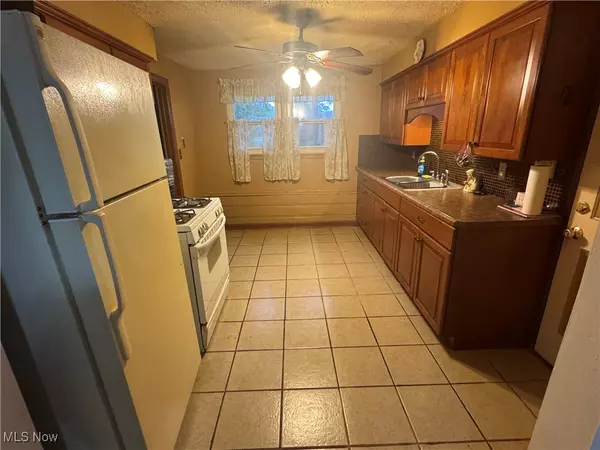 Boardman, OH 44512,715 Crestview DR