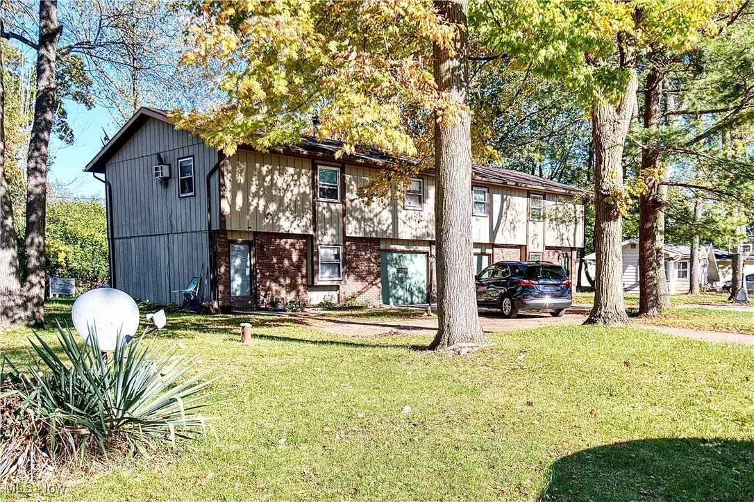 Akron, OH 44319,3121-3123 Don DR