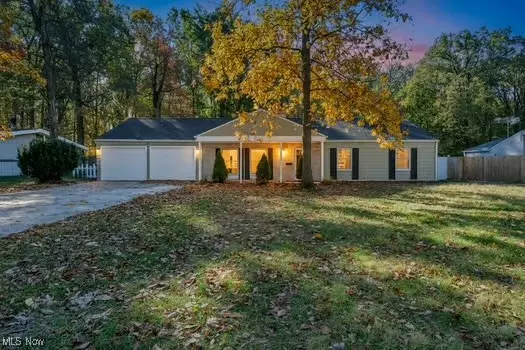 42 Edgewood DR, Grafton, OH 44044