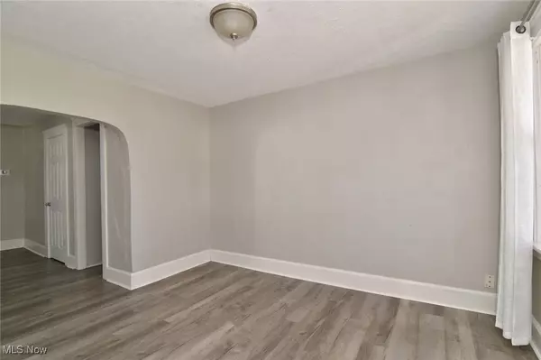 Cleveland, OH 44113,2061 W 33rd ST