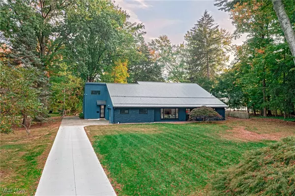 Bratenahl, OH 44108,12866 Lake Shore BLVD