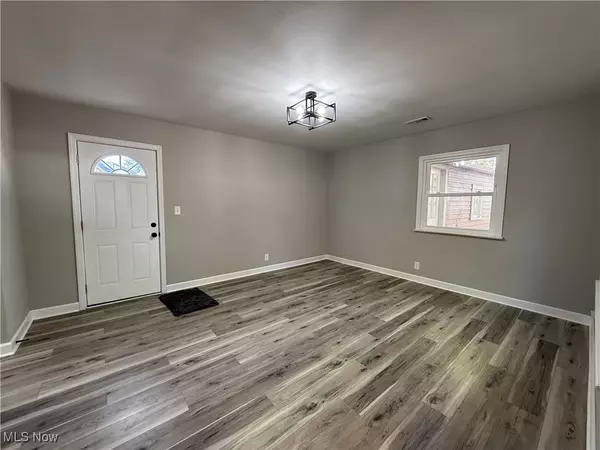 Cuyahoga Falls, OH 44221,1521 Anderson RD