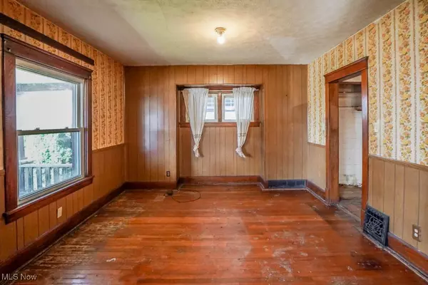 Girard, OH 44420,403 N Saint Clair ST