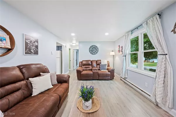 Rittman, OH 44270,17 Strawberry HL