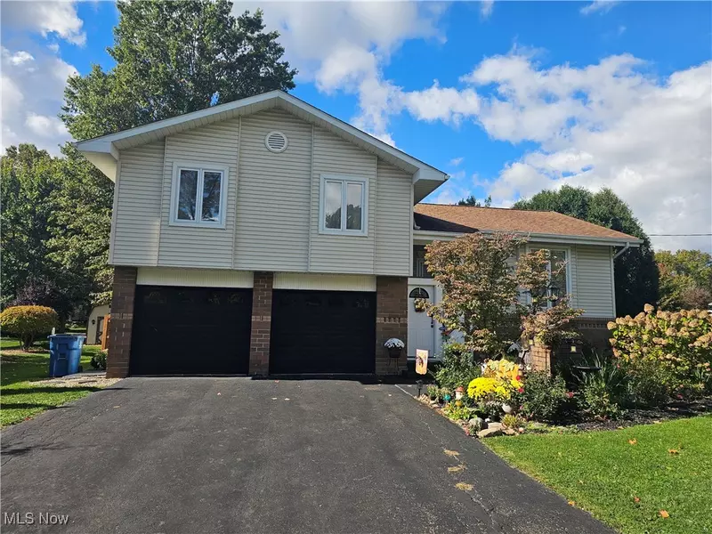 155 Heritage Ln LN, Cortland, OH 44410