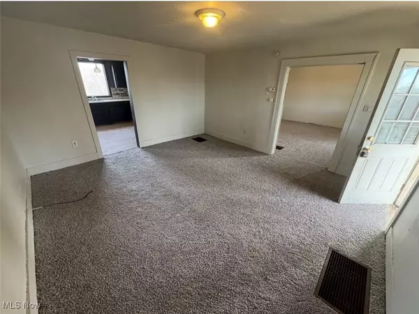 Zanesville, OH 43701,3570 Ridge RD