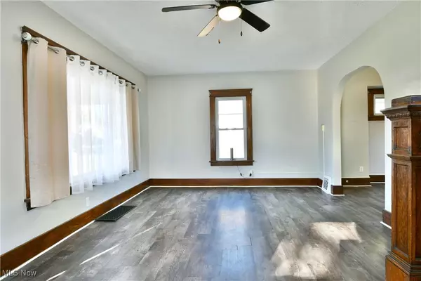 Warren, OH 44484,781 Oak Knoll AVE SE