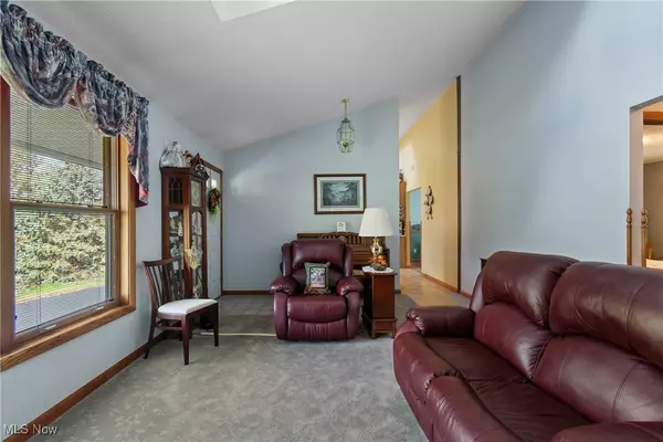 Beach City, OH 44608,9732 Erie AVE SW