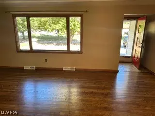 Middleburg Heights, OH 44130,16147 Ramona DR