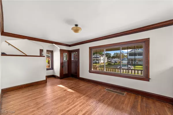 Cleveland, OH 44111,3918 W 160th ST