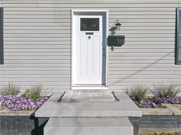 Akron, OH 44306,787 Austin AVE