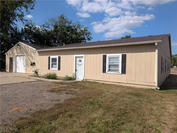 2039 36th ST NE, Canton, OH 44705