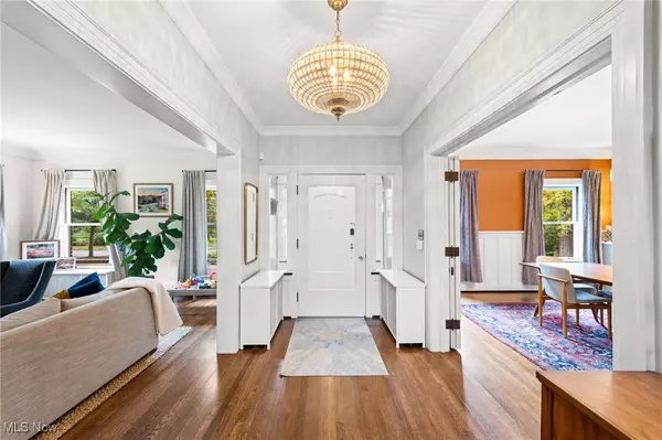 Shaker Heights, OH 44120,2683 Leighton RD