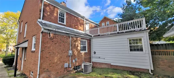 Shaker Heights, OH 44122,17718 Lomond BLVD