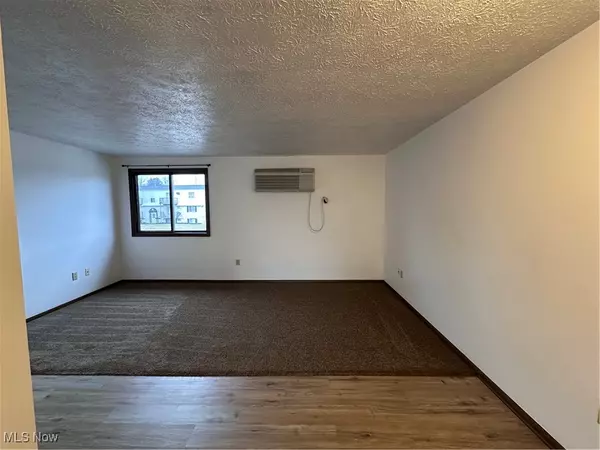 Canton, OH 44709,4107 Orchard Dale DR NW #7