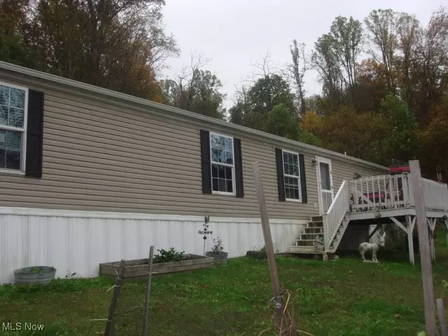 Newcomerstown, OH 43832,16691 Dog RD