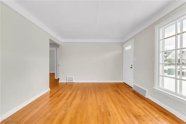 Maple Heights, OH 44137,14417 Corridon AVE