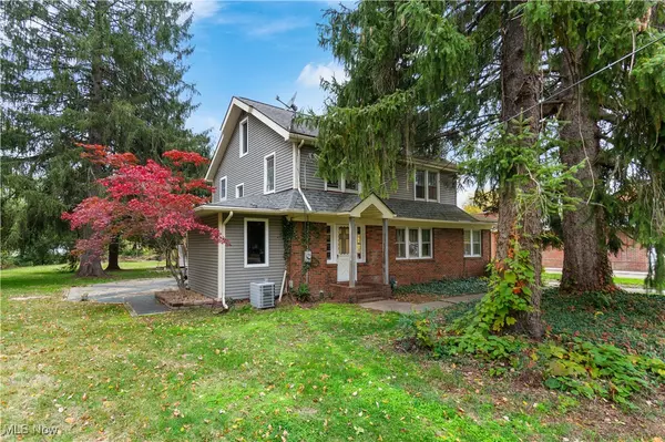 4698 Manchester RD, New Franklin, OH 44319