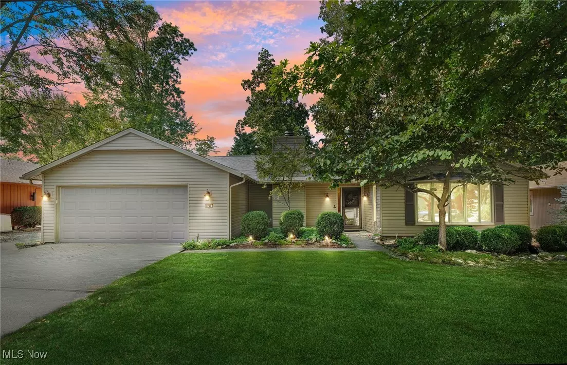 Strongsville, OH 44149,8746 Barton DR