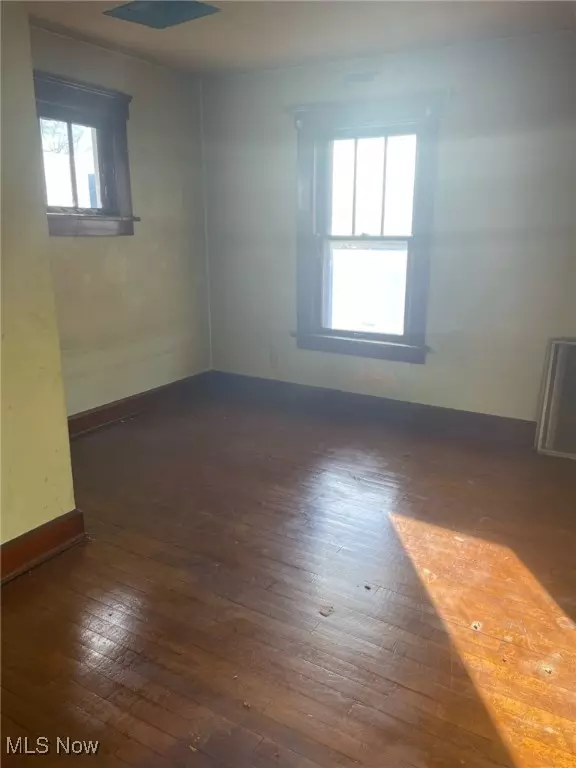 Elyria, OH 44035,516 Bond ST