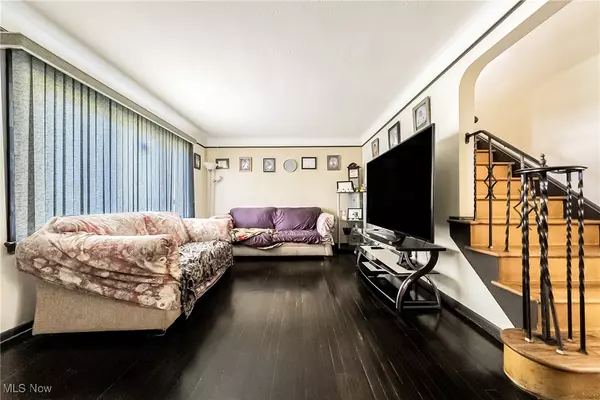 Garfield Heights, OH 44125,11808 Fordham RD