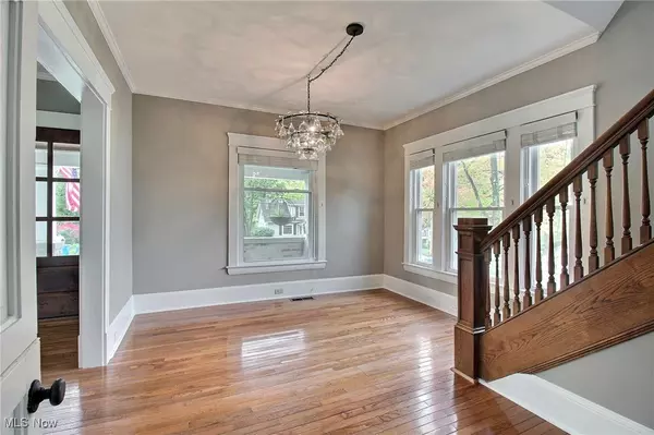 Chagrin Falls, OH 44022,71 S Main ST