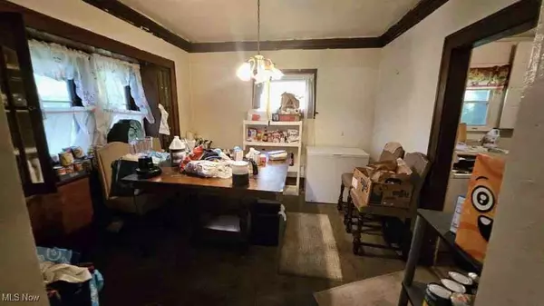 Akron, OH 44307,702 W Thornton ST