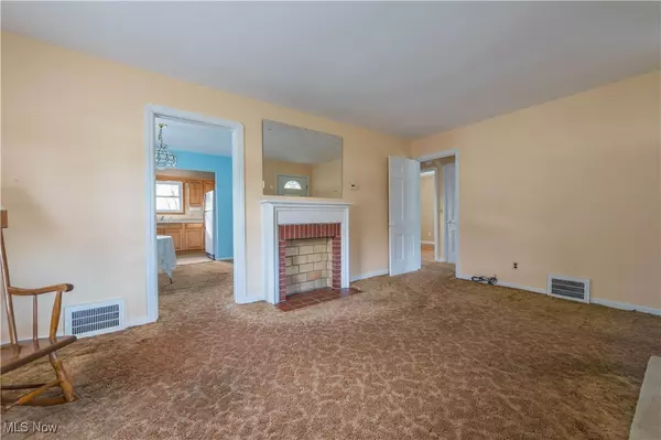 Wickliffe, OH 44092,1854 E 300th ST