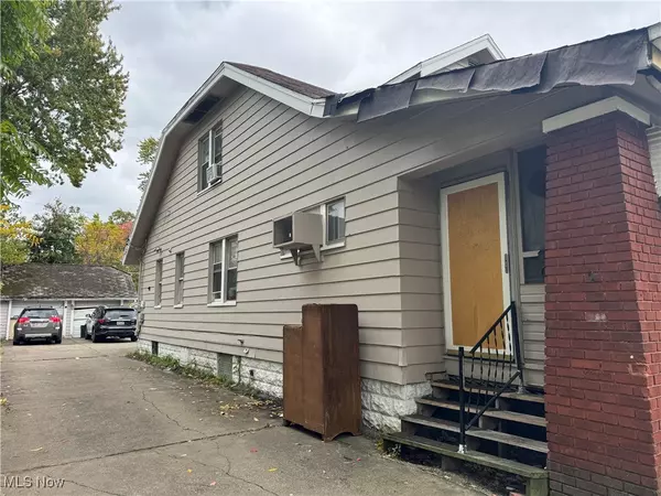 Warren, OH 44484,821 Woodbine AVE SE