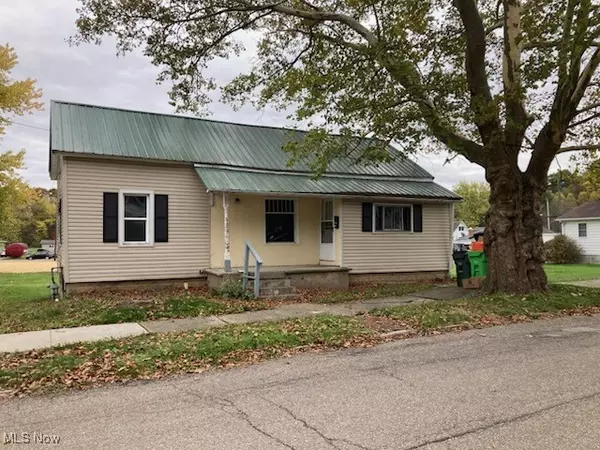 281 Mcconnell ST, Uhrichsville, OH 44683