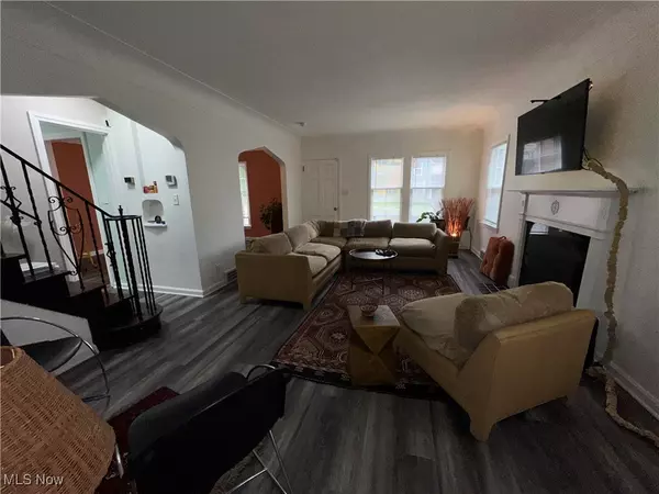 Cleveland Heights, OH 44118,3498 Cummings RD