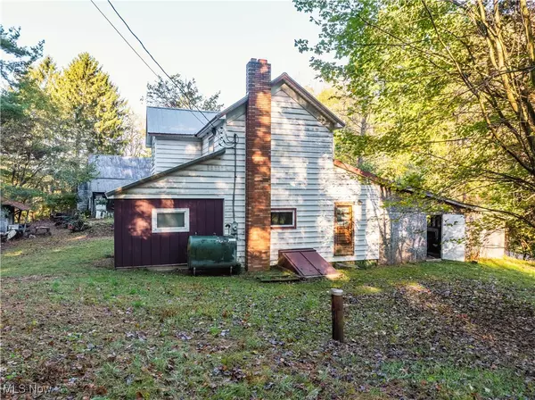 New Philadelphia, OH 44663,6006 Echo Lake RD NE